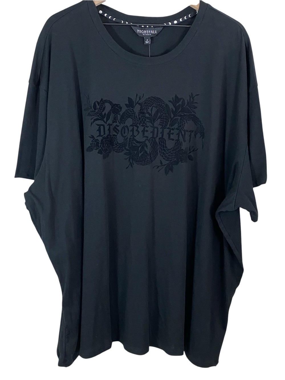 Torrid Nightfall T-Shirt Womens 4/4X Velvet Disobedient Graphic Goth Tee